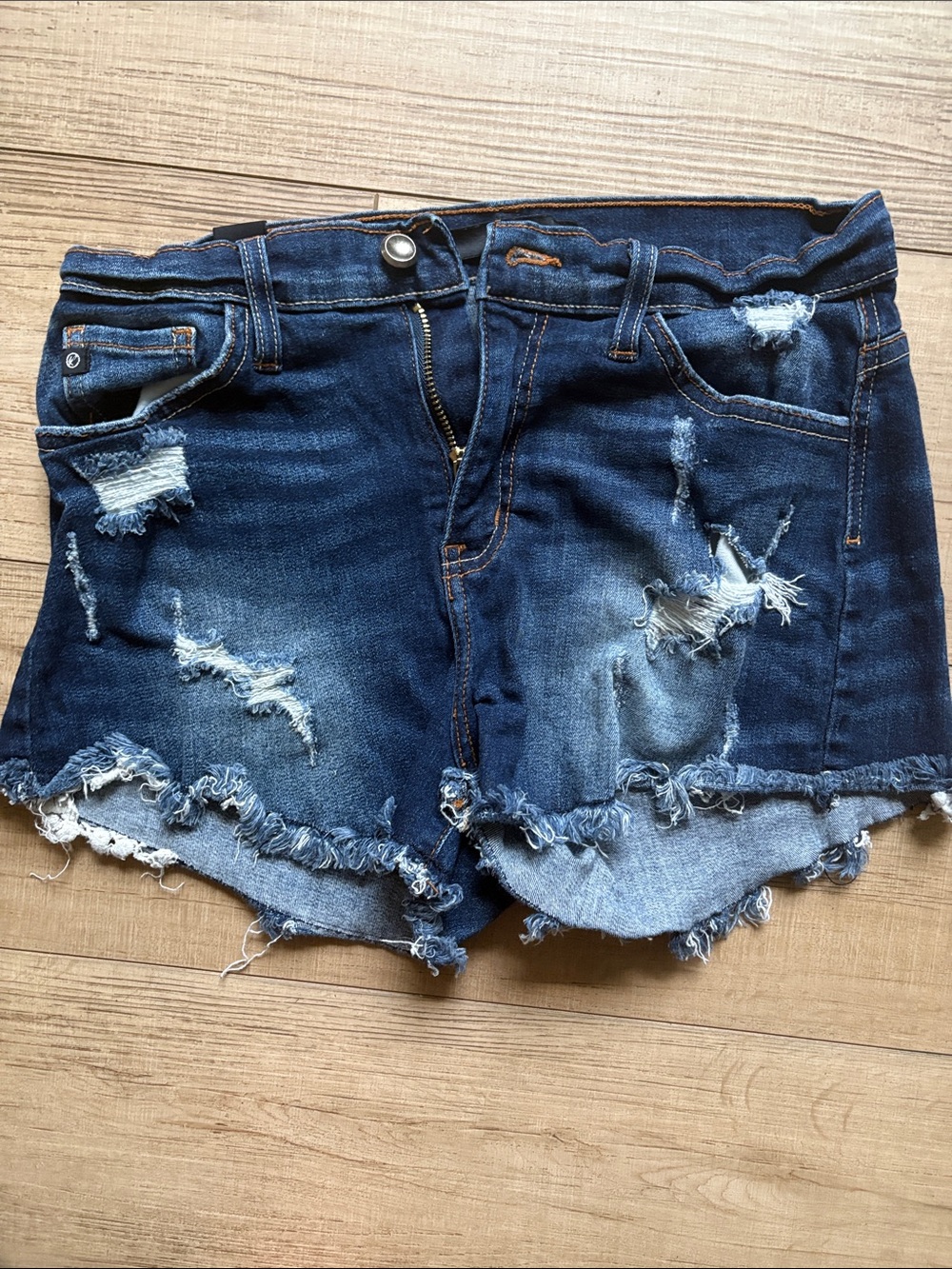 KanCan Jean shorts size 27